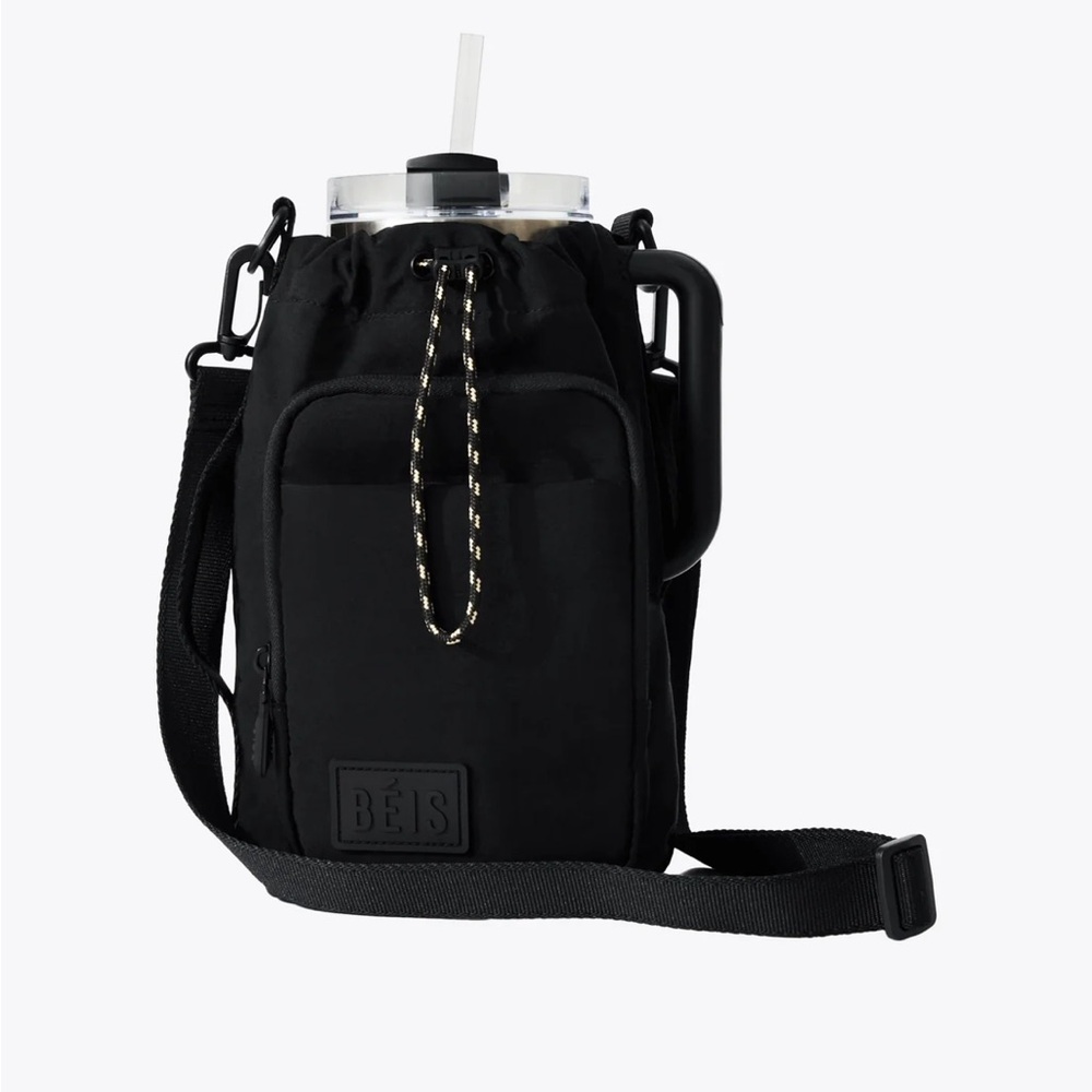 BEIS The Magnetic Water Bottle Sling 
in Black